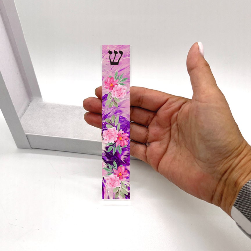 Mezuzah - Flower Mezuzah - With or without Name - Acrylic Mezuzah - Modern Mezuzah - Personalized Mezuzah - Floral Mezuzah Case